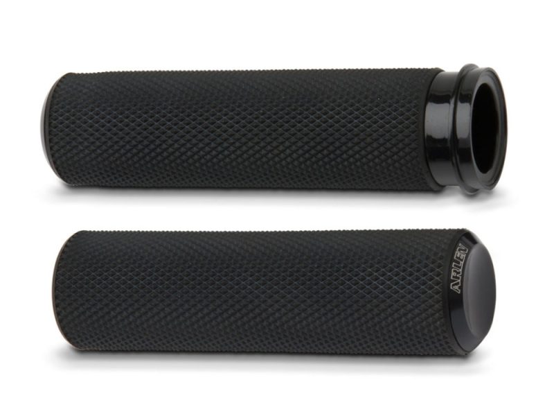 Knurled Fusion Handgrips - Black. Fits Big Twin 2008-2024 with Throttle-by-Wire Black motorcycle handlebar grips for Revelry Motorcycles, durable and comfortable.