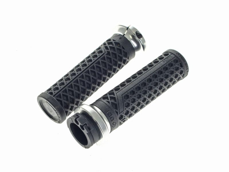 Hart-Luck Full Waffle Lock-On Handgrips - Silver. Fits H-D with Throttle Cable. Rubber motorcycle Handlebar grips for Revelry Motorcycles, durable and stylish.