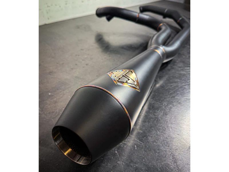 2-into-1 4.5in. Big Bore Exhaust - Black Onyx. Fits Softail 2018up Non-240 Rear Tyre Models.