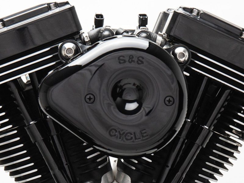 V8 motorcycle engine with black and chrome finish, high-quality customization, perfect for motorcycle enthusiasts.